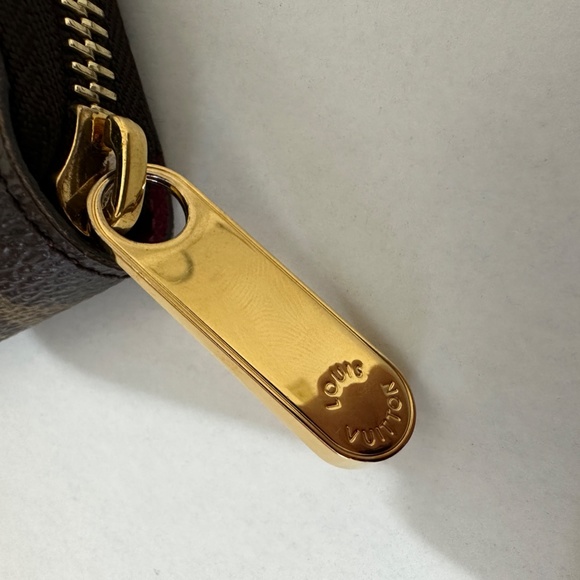 Louis Vuitton Christmas Animation Zippy Bears Skiing - Picture 2 of 9